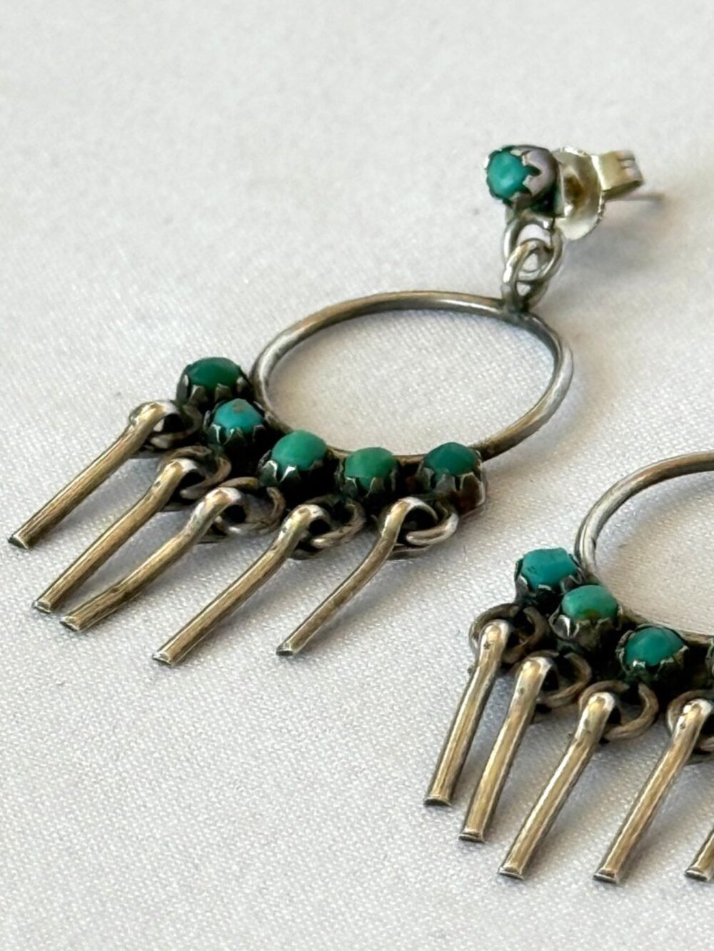VINTAGE HANDMADE ZUNI SNAKE EYE TURQUOISE STERLING SILVER DANGLE EARRINGS 1.5"